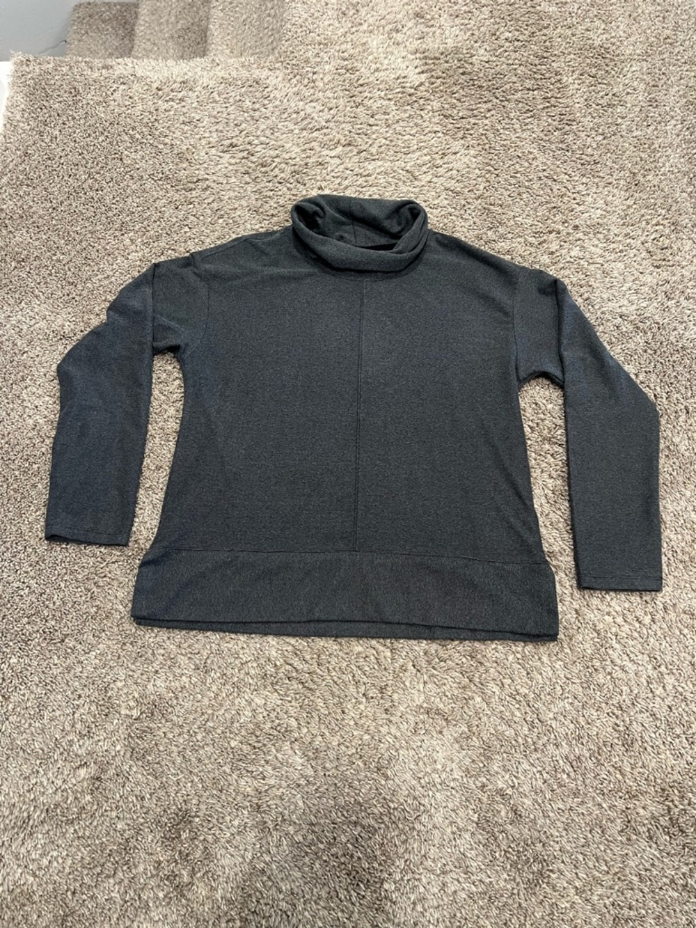 Avalanche long sleeve turtleneck pull over sweater, women’s size medium